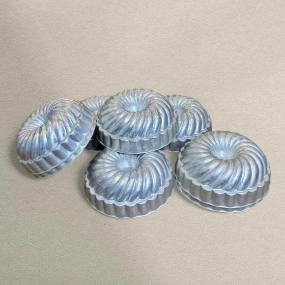 Vintage Aluminum Swirl Gelatin Molds – Set of 8 | Mid Century Kitchenware - Picture 1 of 6